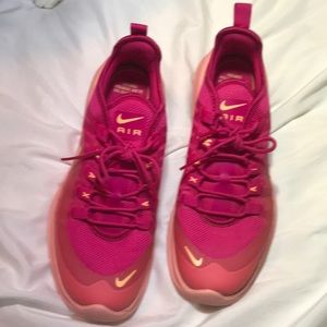 Women’s Nikes